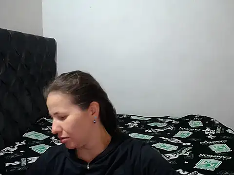Valentina charlys online show from October 15, 2025, 2:28 pm
