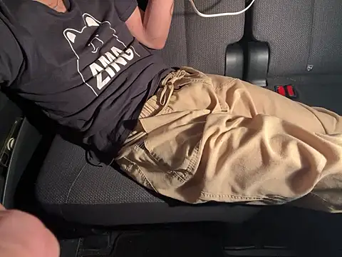 Snapshot of CAMEL1913 chatting on September 19, 2025, 4:40 pm CAMEL1913 online show from September 19, 2025, 4:40 pm