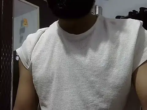 Snapshot of autophile-indian chatting on September 28, 2025, 5:13 am autophile-indian online show from September 28, 2025, 5:13 am