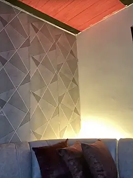 Alisse taylor2 online show from October 20, 2025, 1:00 pm