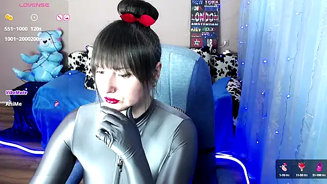 Snapshot of MilaRay chatting on December 13, 2024, 11:02 am MilaRay online show from December 13, 2024, 11:02 am