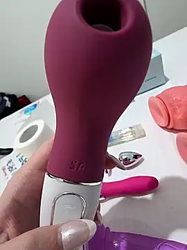 abrilour online show from October 17, 2025, 1:20 am