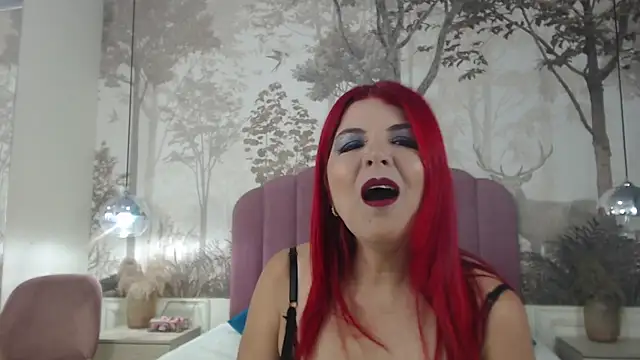 CorineRay online show from October 1, 2025, 9:43 pm