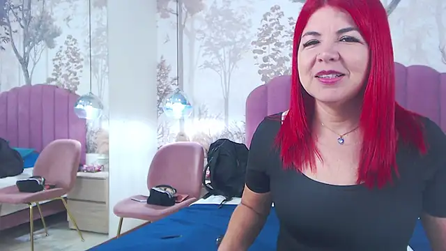 CorineRay online show from October 21, 2025, 12:28 pm