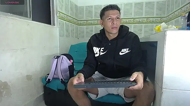 lindoshot sexlove online show from September 20, 2025, 3:40 am
