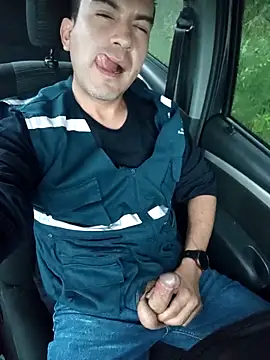 Blackaxes online show from November 20, 2025, 8:08 pm