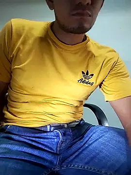 Snapshot of Bosssweet22cm chatting on November 13, 2025, 1:10 pm Bosssweet22cm online show from November 13, 2025, 1:10 pm