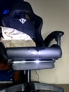 Snapshot of Bosssweet22cm chatting on November 28, 2025, 4:42 pm Bosssweet22cm online show from November 28, 2025, 4:42 pm