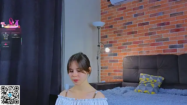 EmiliDen online show from October 4, 2025, 7:23 pm