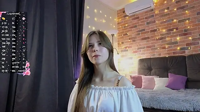 EmiliDen online show from October 29, 2025, 6:31 pm