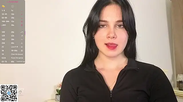 EnricaElis online show from November 4, 2025, 8:08 pm