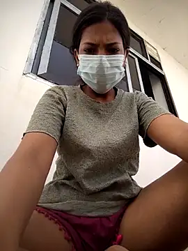 HOTSEXY KAVYA online show from May 29, 2026, 4:54 am