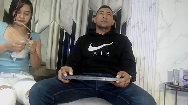 Morganandmegan online show from November 18, 2025, 11:14 am