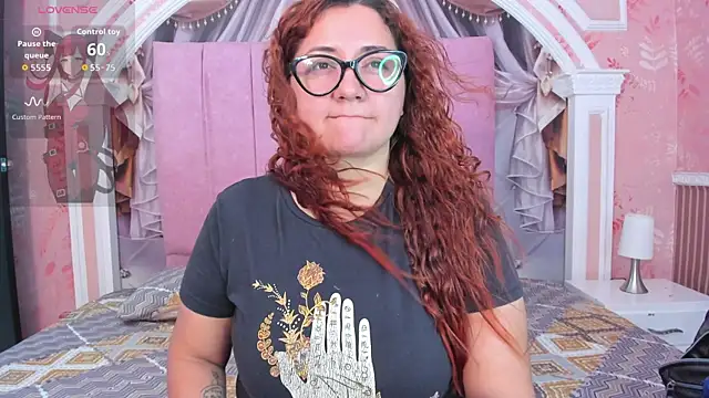 mishell lovely online show from January 10, 2026, 1:02 pm