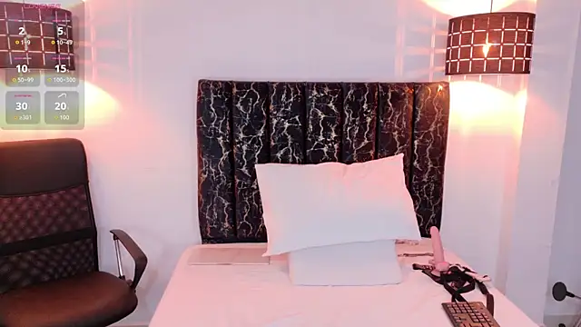 Snapshot of evvaa_moon69 chatting on February 23, 2026, 12:35 pm evvaa moon69 online show from February 23, 2026, 12:35 pm