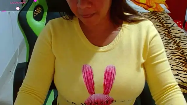 hiilarybrown online show from November 6, 2025, 3:29 am