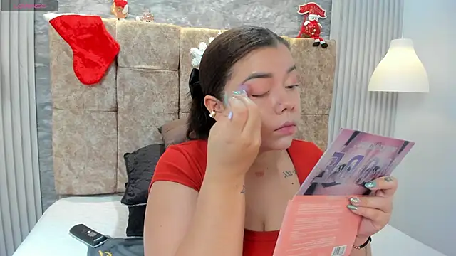 Snapshot of leilapons chatting on November 30, 2025, 5:39 pm leilapons online show from November 30, 2025, 5:39 pm