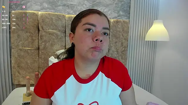 Snapshot of leilapons chatting on January 7, 2026, 5:15 pm leilapons online show from January 7, 2026, 5:15 pm