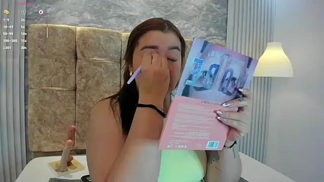 Snapshot of leilapons chatting on January 8, 2026, 5:48 pm leilapons online show from January 8, 2026, 5:48 pm