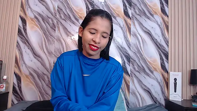 Samantha Fox69  online show from November 7, 2025, 7:25 pm