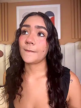 Snapshot of noa_moon chatting on February 5, 2026, 2:38 am noa moon online show from February 5, 2026, 2:38 am