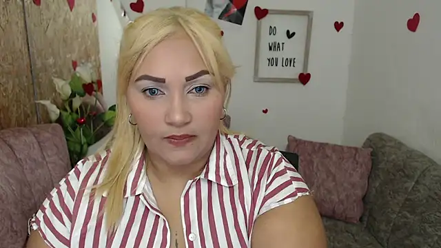 laleska montenegro online show from October 17, 2025, 5:32 am