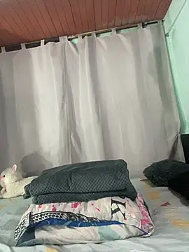 EVAH LEE  online show from February 12, 2026, 1:00 am