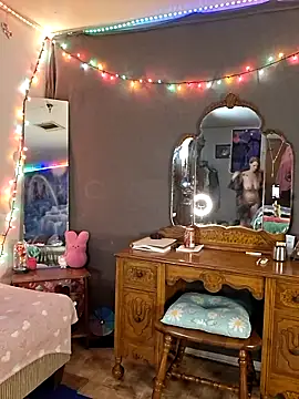 PeachyAriel online show from April 4, 2026, 2:21 am