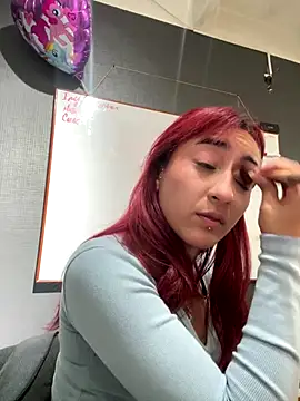 Snapshot of JuliethaDemon_ chatting on October 22, 2025, 1:22 pm JuliethaDemon online show from October 22, 2025, 1:22 pm