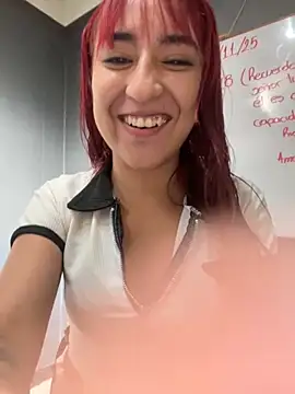 Snapshot of JuliethaDemon_ chatting on November 10, 2025, 1:10 pm JuliethaDemon online show from November 10, 2025, 1:10 pm