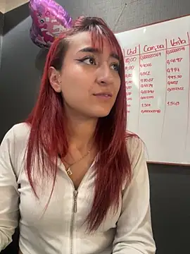 Snapshot of JuliethaDemon_ chatting on November 13, 2025, 3:55 pm JuliethaDemon online show from November 13, 2025, 3:55 pm