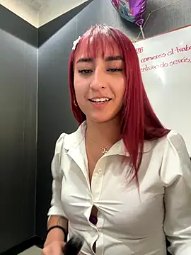 Snapshot of JuliethaDemon_ chatting on November 18, 2025, 4:55 pm JuliethaDemon online show from November 18, 2025, 4:55 pm