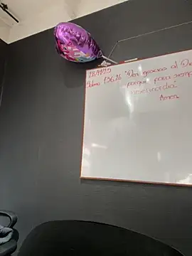 Snapshot of JuliethaDemon_ chatting on November 28, 2025, 12:52 pm JuliethaDemon online show from November 28, 2025, 12:52 pm