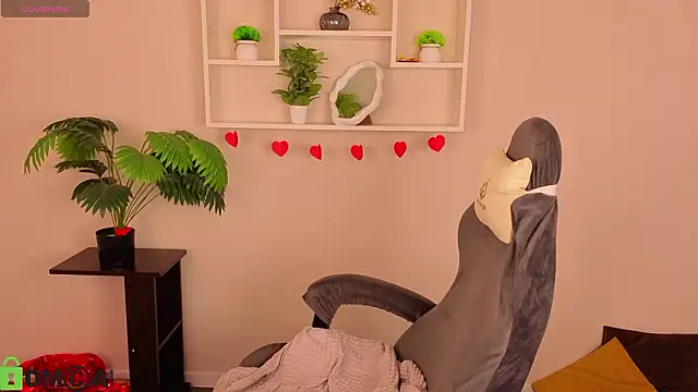 Miche1le Allenne online show from February 10, 2026, 1:10 am