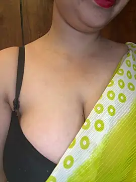 annanya01 online show from May 7, 2026, 6:19 am