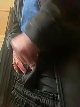 Snapshot of Bigrich112277 chatting on February 18, 2026, 9:44 pm Bigrich112277 online show from February 18, 2026, 9:44 pm