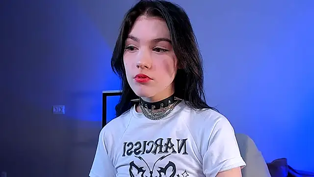 Sophie SkyAngel online show from November 29, 2025, 5:10 am