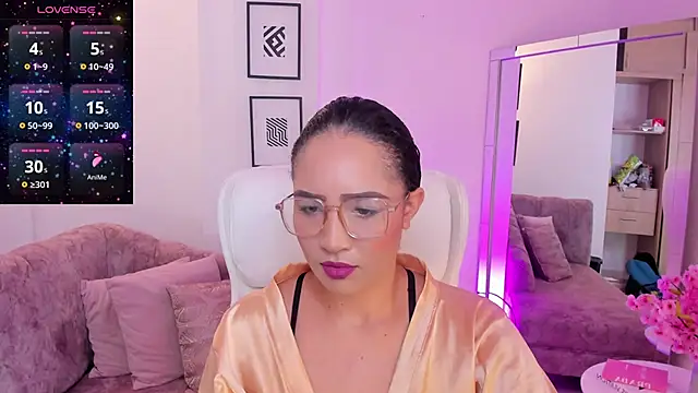 Sharon breezee online show from November 11, 2025, 4:12 am