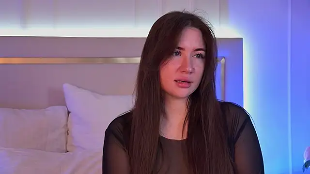 Snapshot of MeganStrain chatting on March 3, 2026, 3:23 am MeganStrain online show from March 3, 2026, 3:23 am