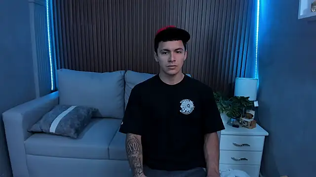 Leo santoro online show from September 22, 2025, 1:24 pm