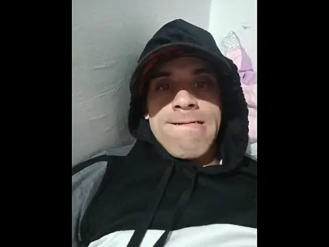 alex-golden online show from November 29, 2025, 2:14 am