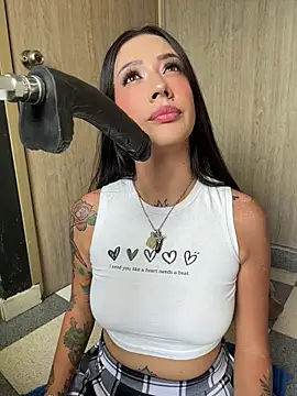 ValentinaBianchi online show from July 25, 2026, 6:05 pm