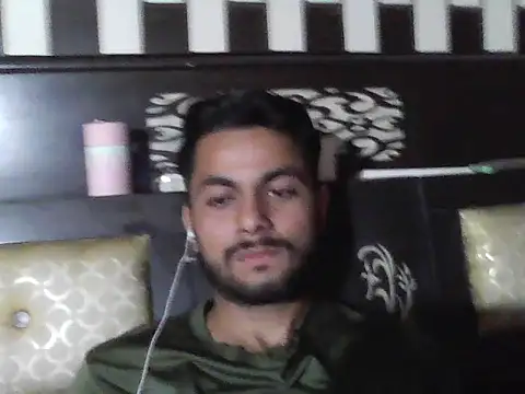 ursdreamperson online show from November 5, 2025, 5:29 am