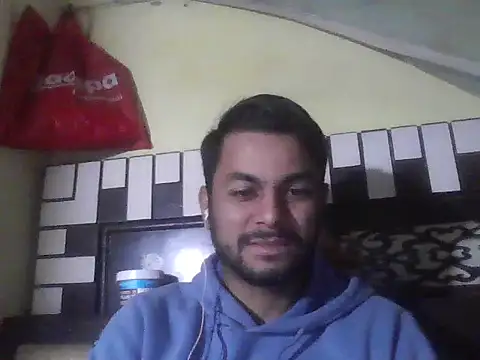 ursdreamperson online show from December 20, 2025, 3:57 am