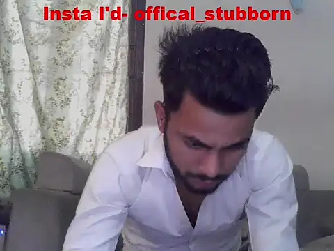 ursdreamperson online show from April 14, 2026, 1:33 am