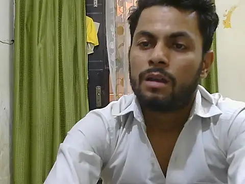 ursdreamperson online show from May 24, 2026, 1:32 am