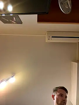 Italy sex boy online show from November 26, 2025, 12:22 am