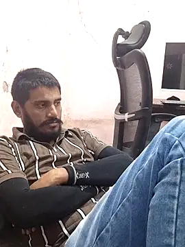 krishjaat43 online show from February 6, 2026, 10:51 am