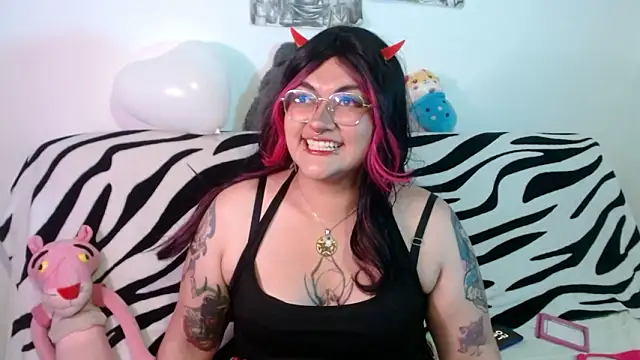 Snapshot of XxGreenGoodxX chatting on February 14, 2026, 7:32 pm XxGreenGoodxX online show from February 14, 2026, 7:32 pm