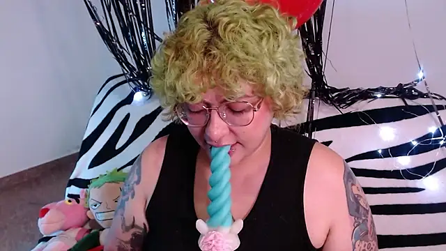 Snapshot of XxGreenGoodxX chatting on February 17, 2026, 9:54 pm XxGreenGoodxX online show from February 17, 2026, 9:54 pm